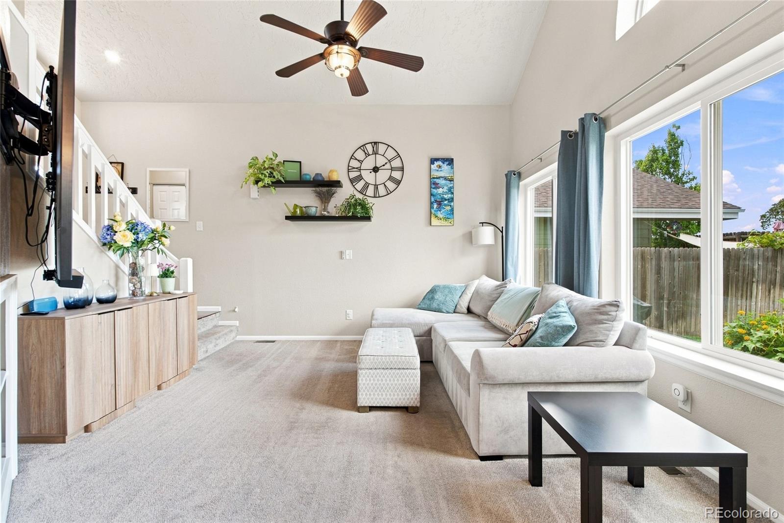 8859 Cloverleaf Circle