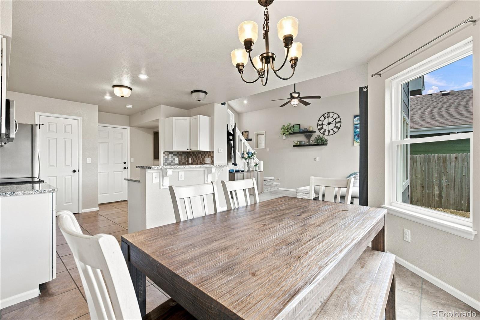 8859 Cloverleaf Circle