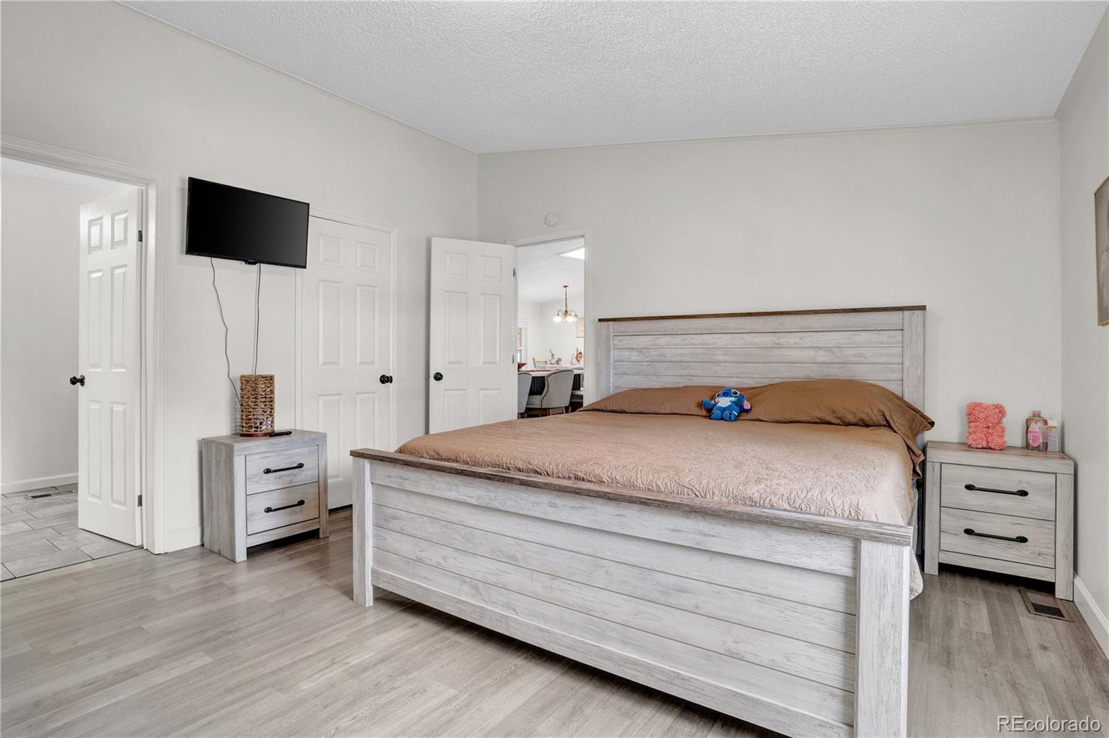 860 W 132 nd Avenue