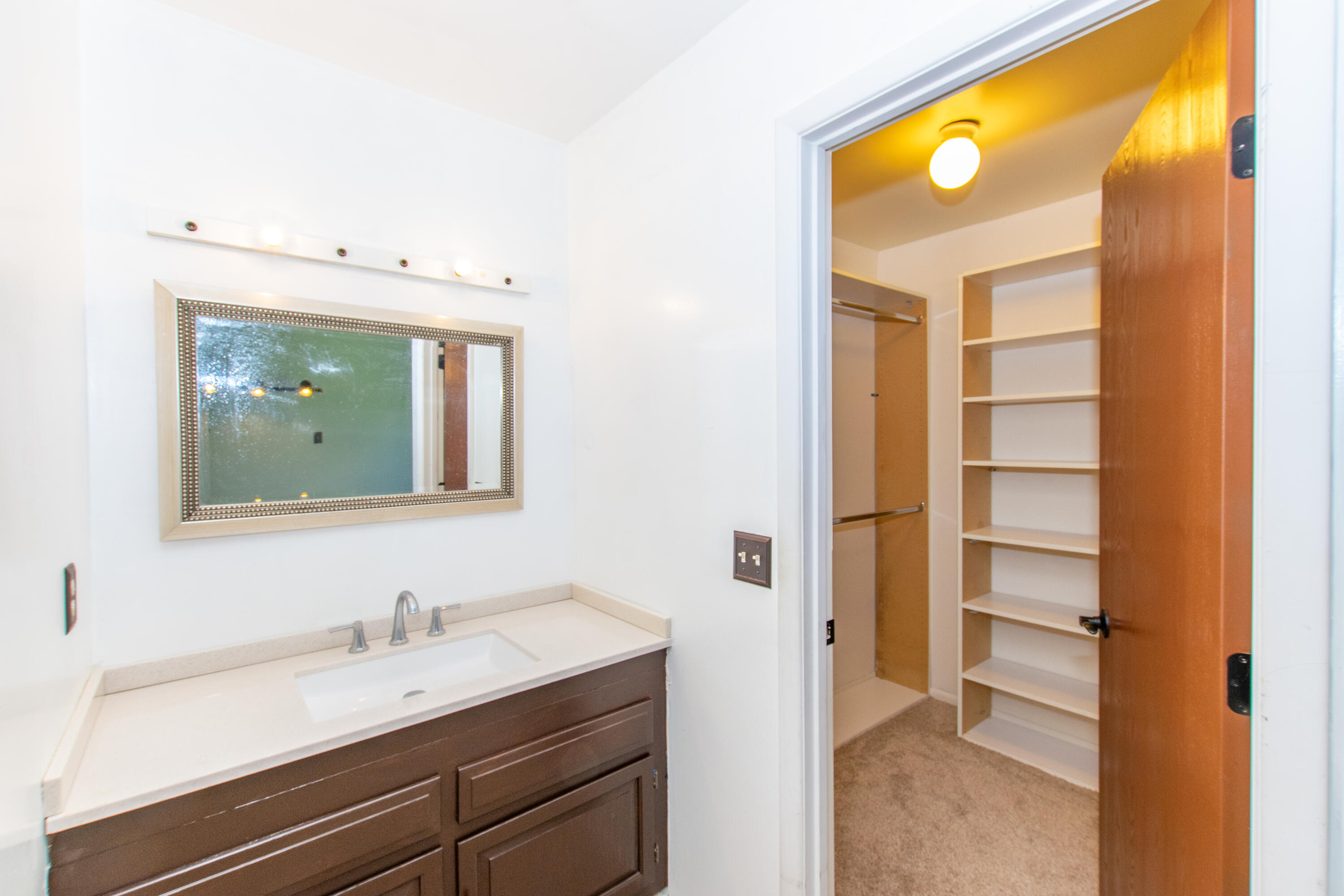 5620 Winslow Court