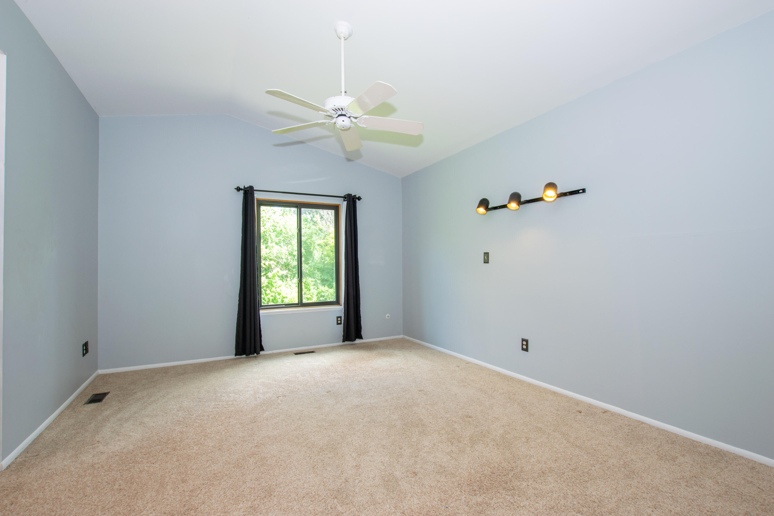 5620 Winslow Court
