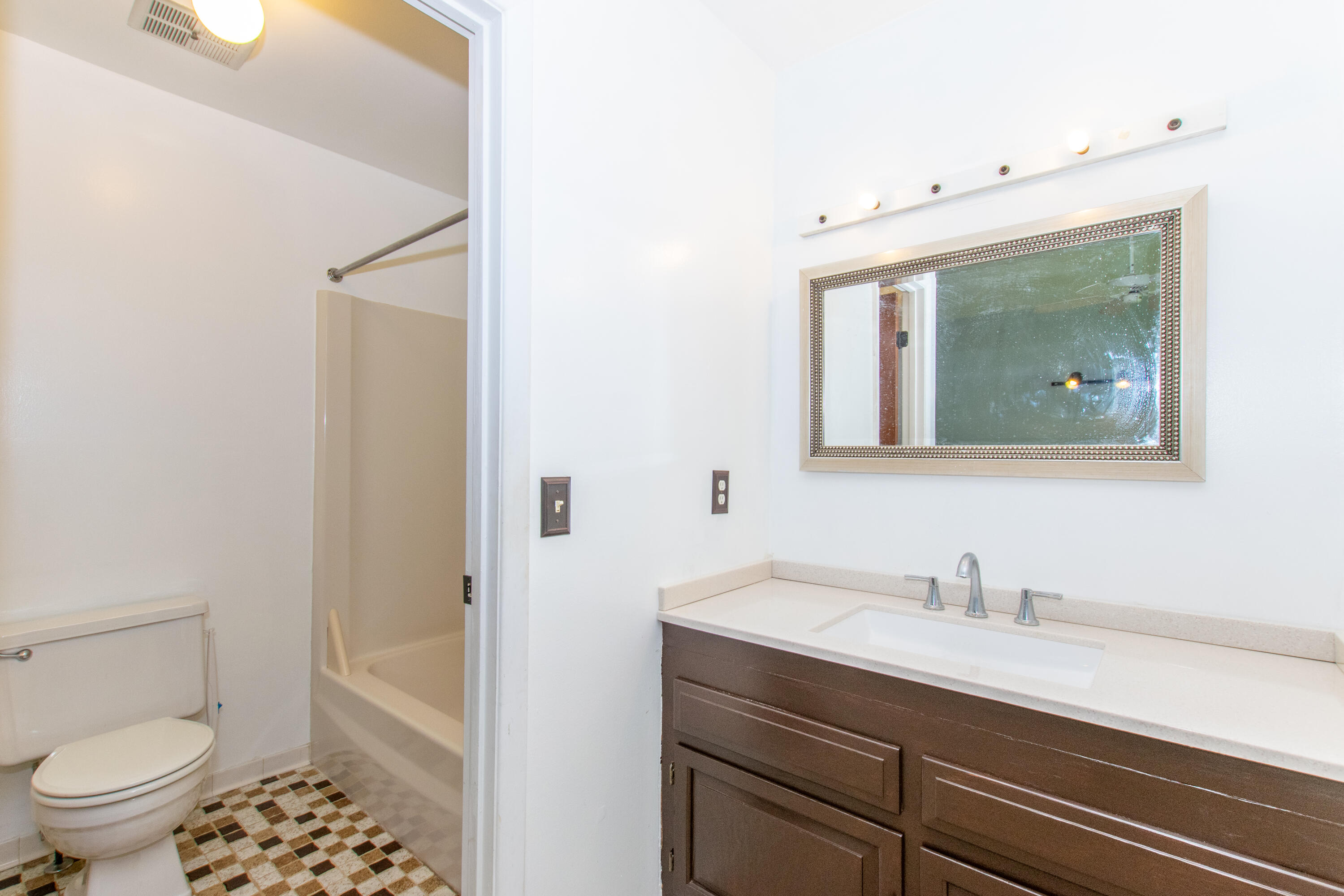 5620 Winslow Court