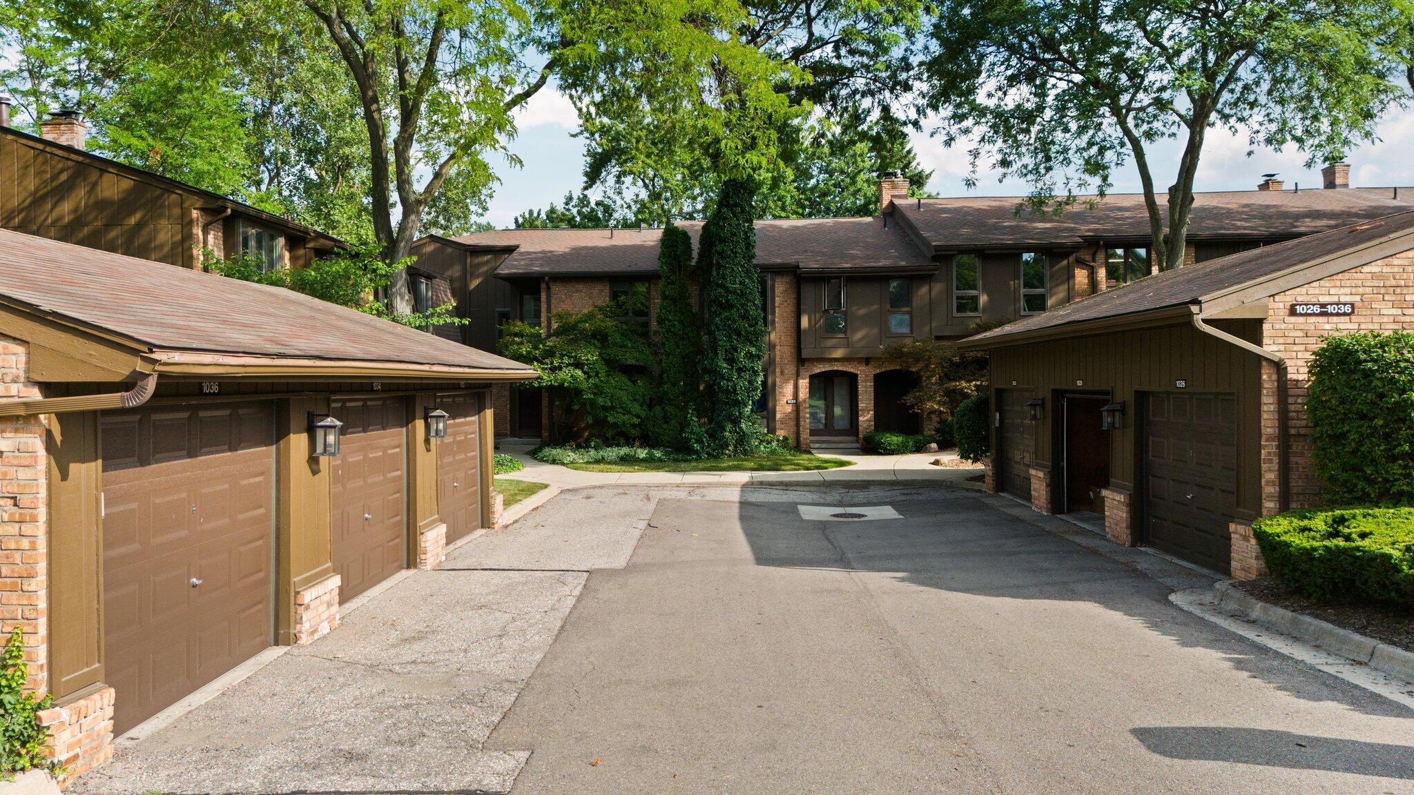 1028 Greenhills Drive