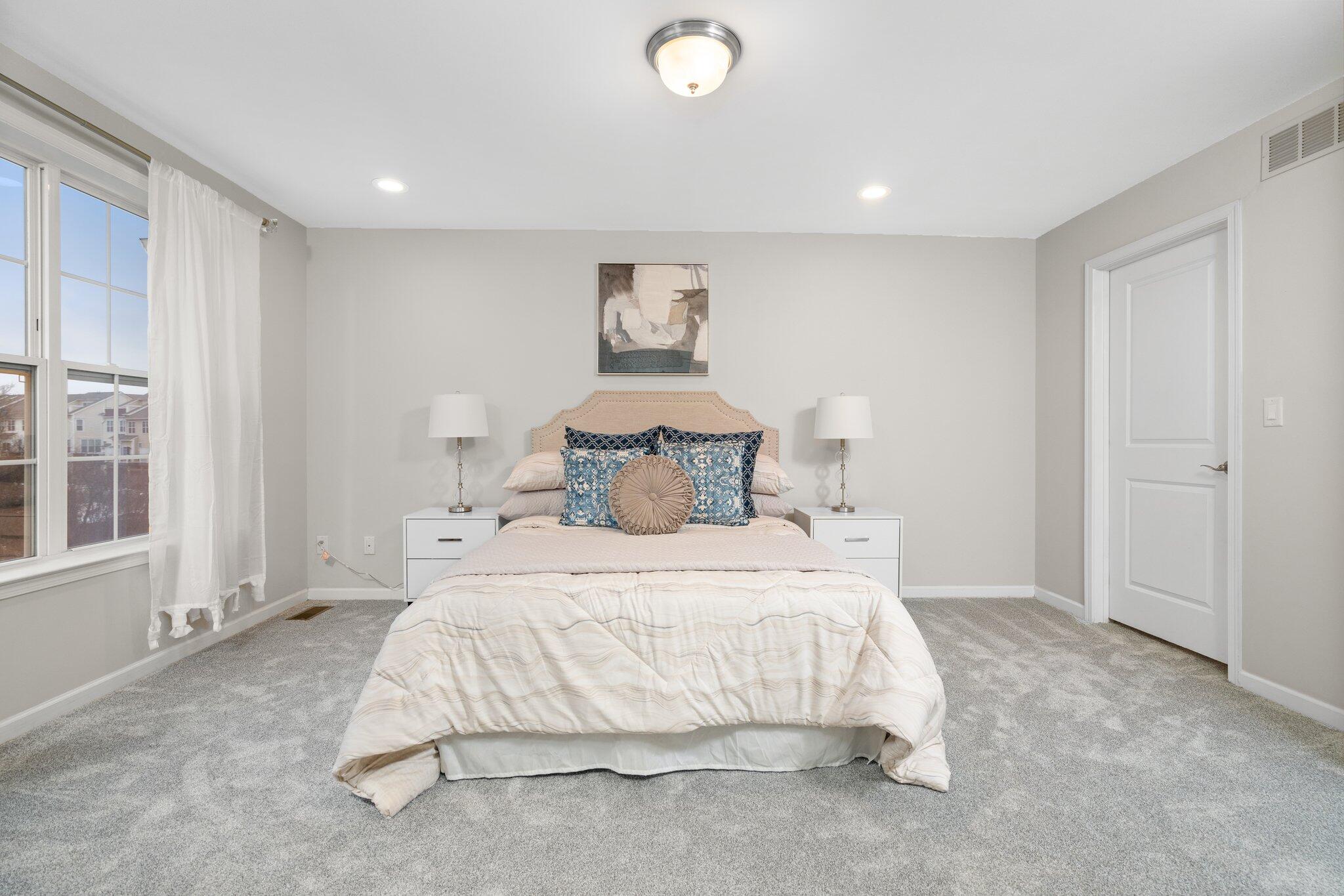 2809 Rathmore Lane
