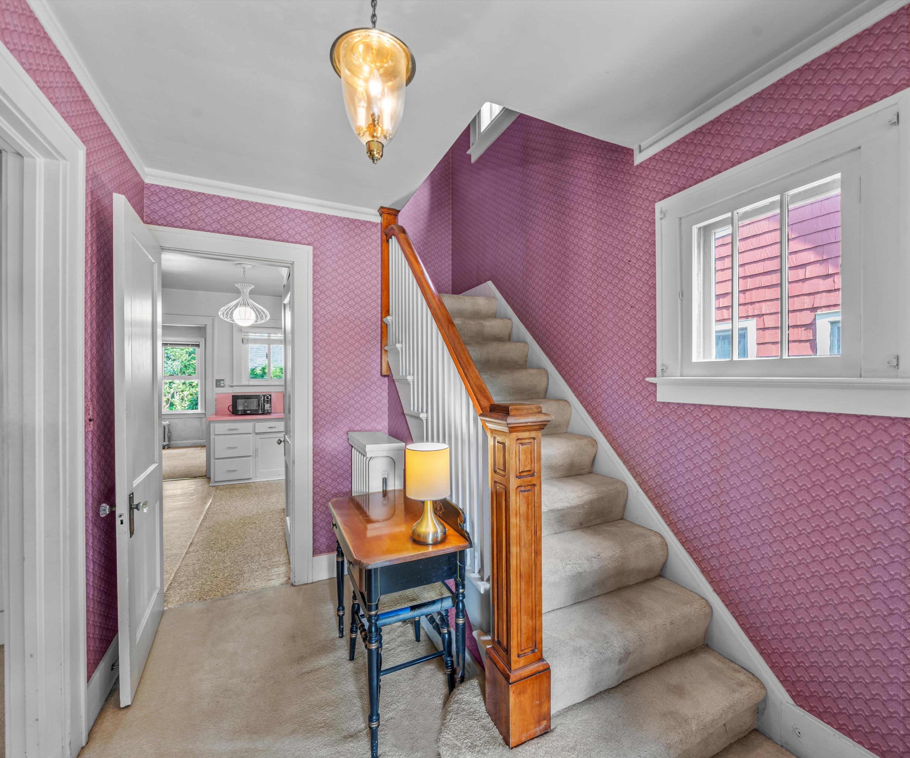 216 Kenwood Avenue