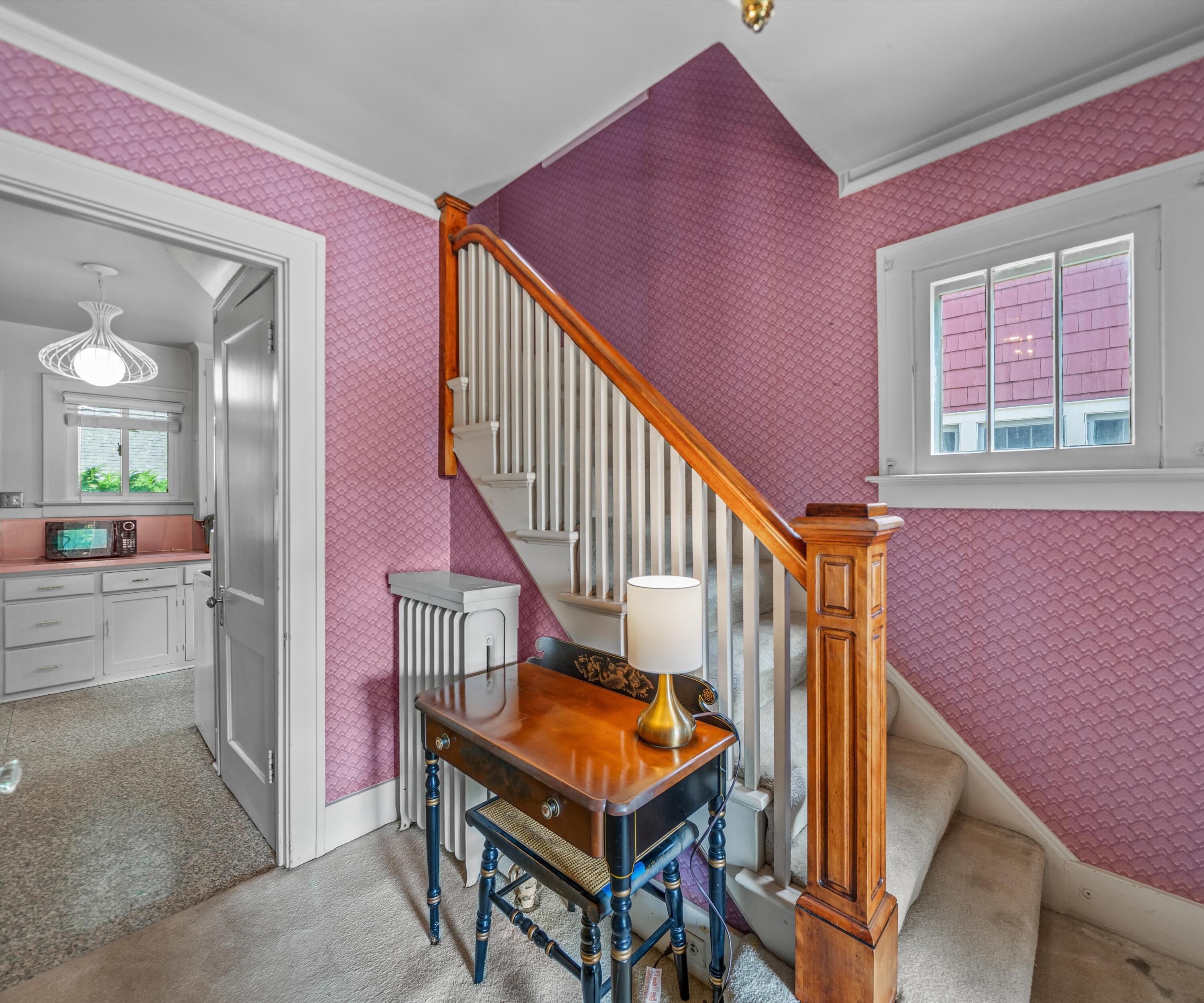 216 Kenwood Avenue