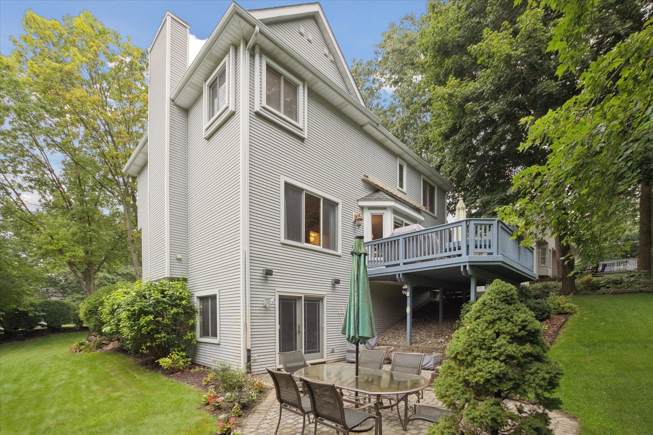 7204 Autumn Wood Dr. Drive