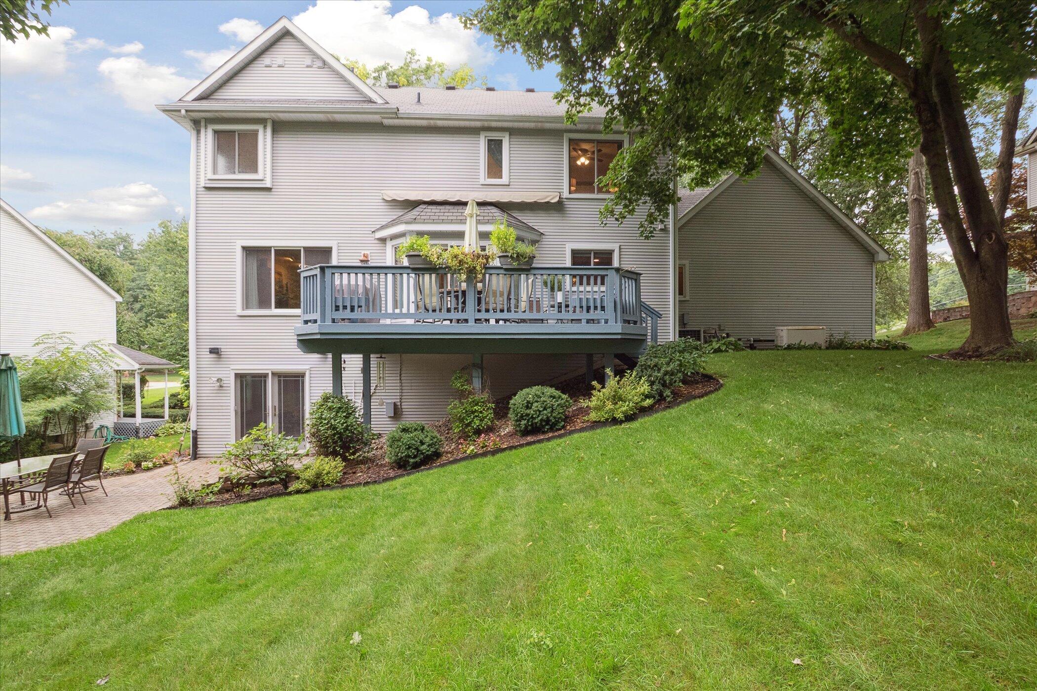 7204 Autumn Wood Dr. Drive