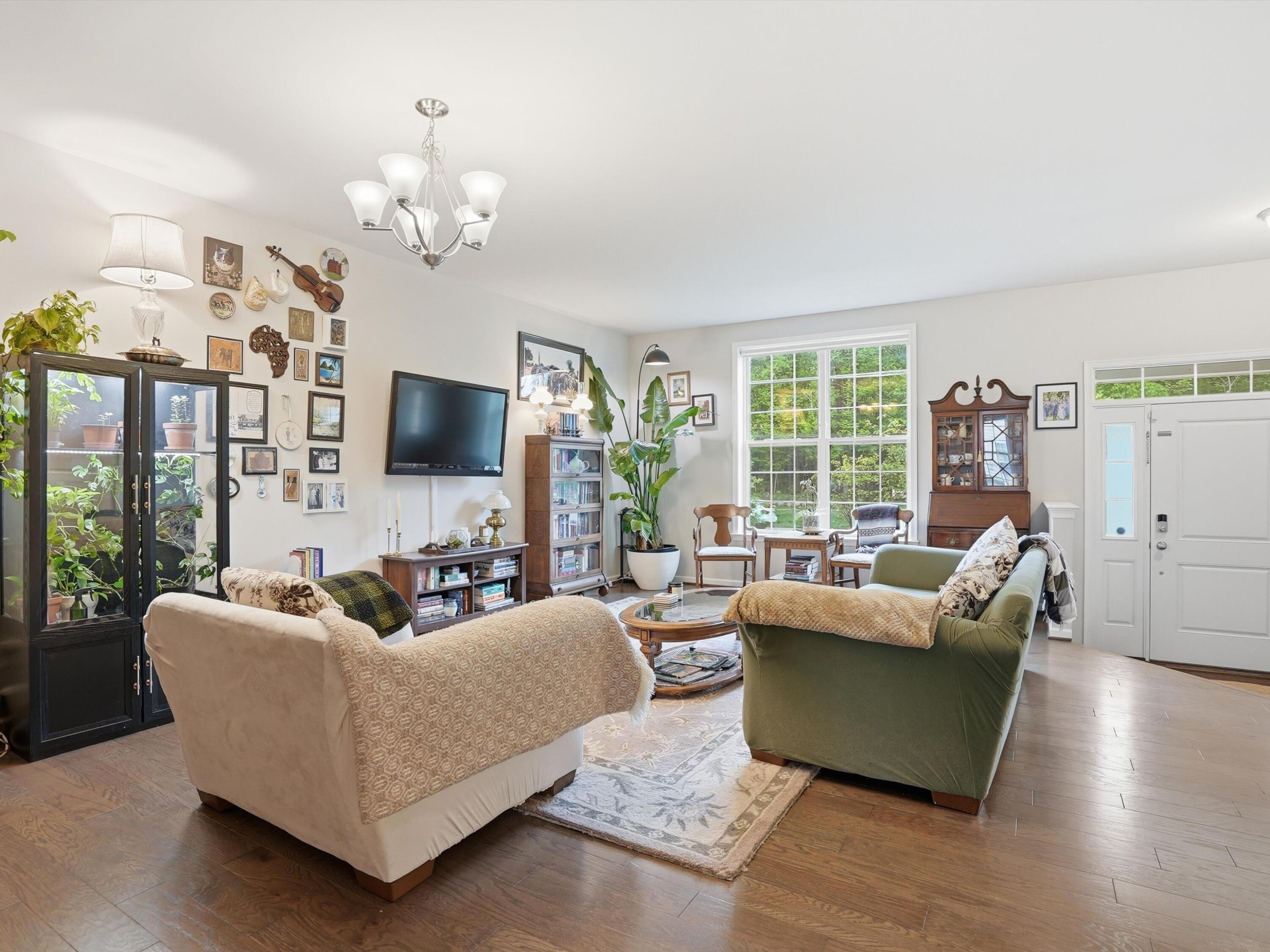 2768 Ashcombe Drive