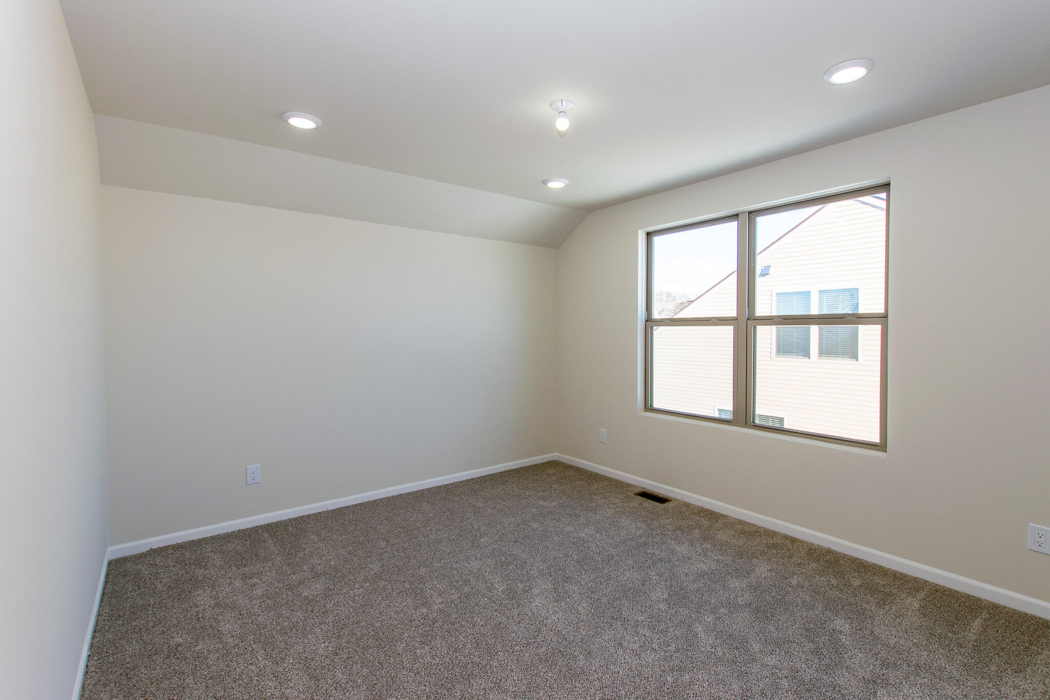 723 W Spaniel Drive