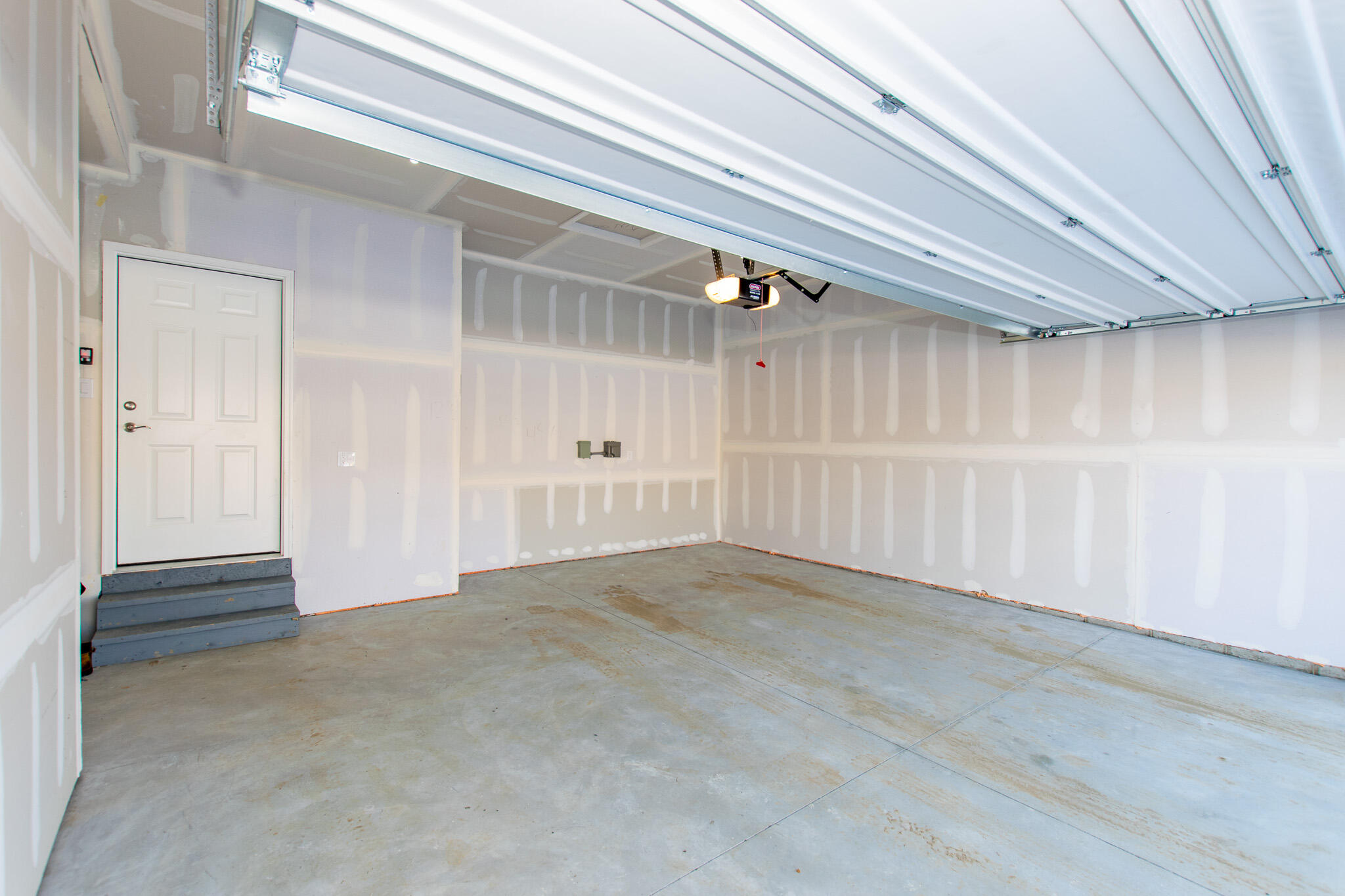 723 W Spaniel Drive
