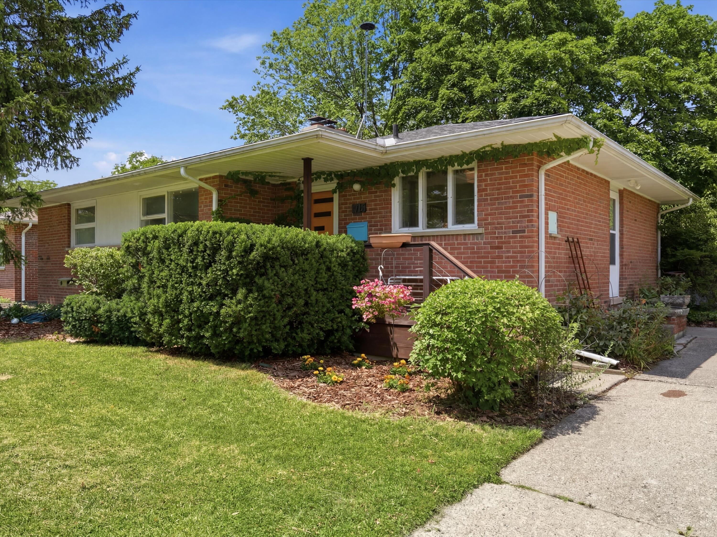 1712 Sanford Place