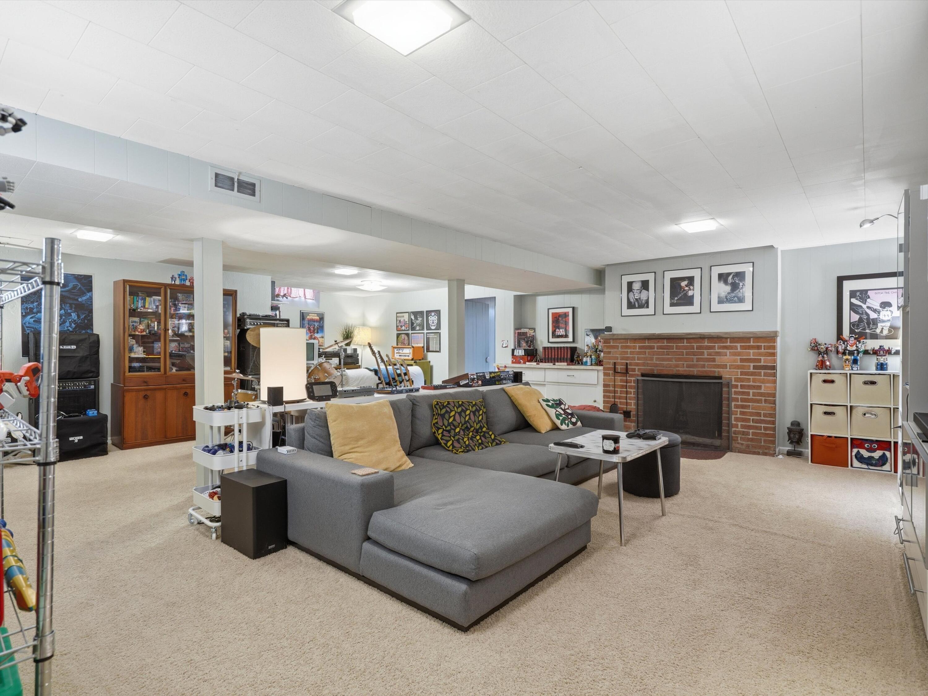 1712 Sanford Place