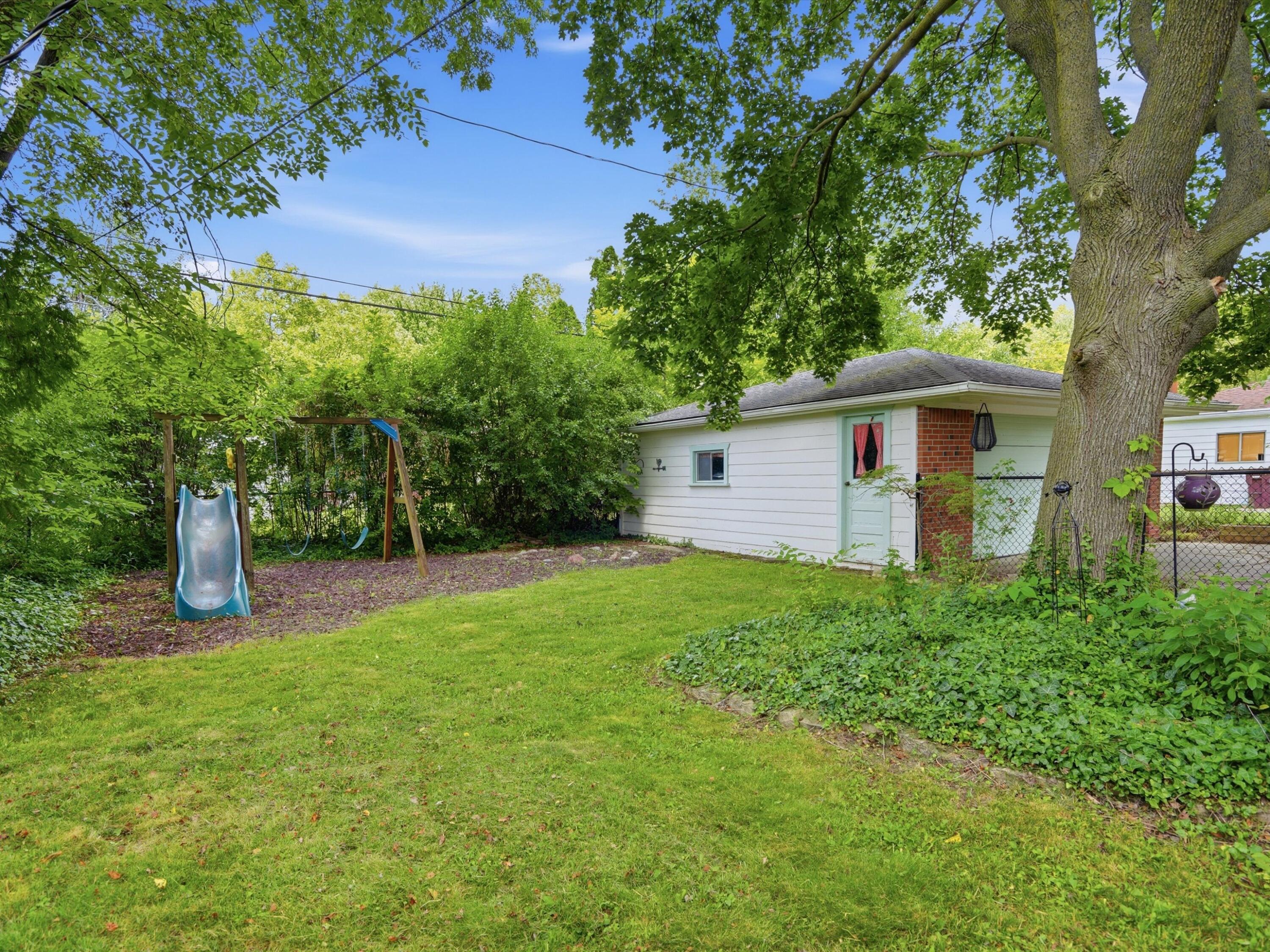 1712 Sanford Place