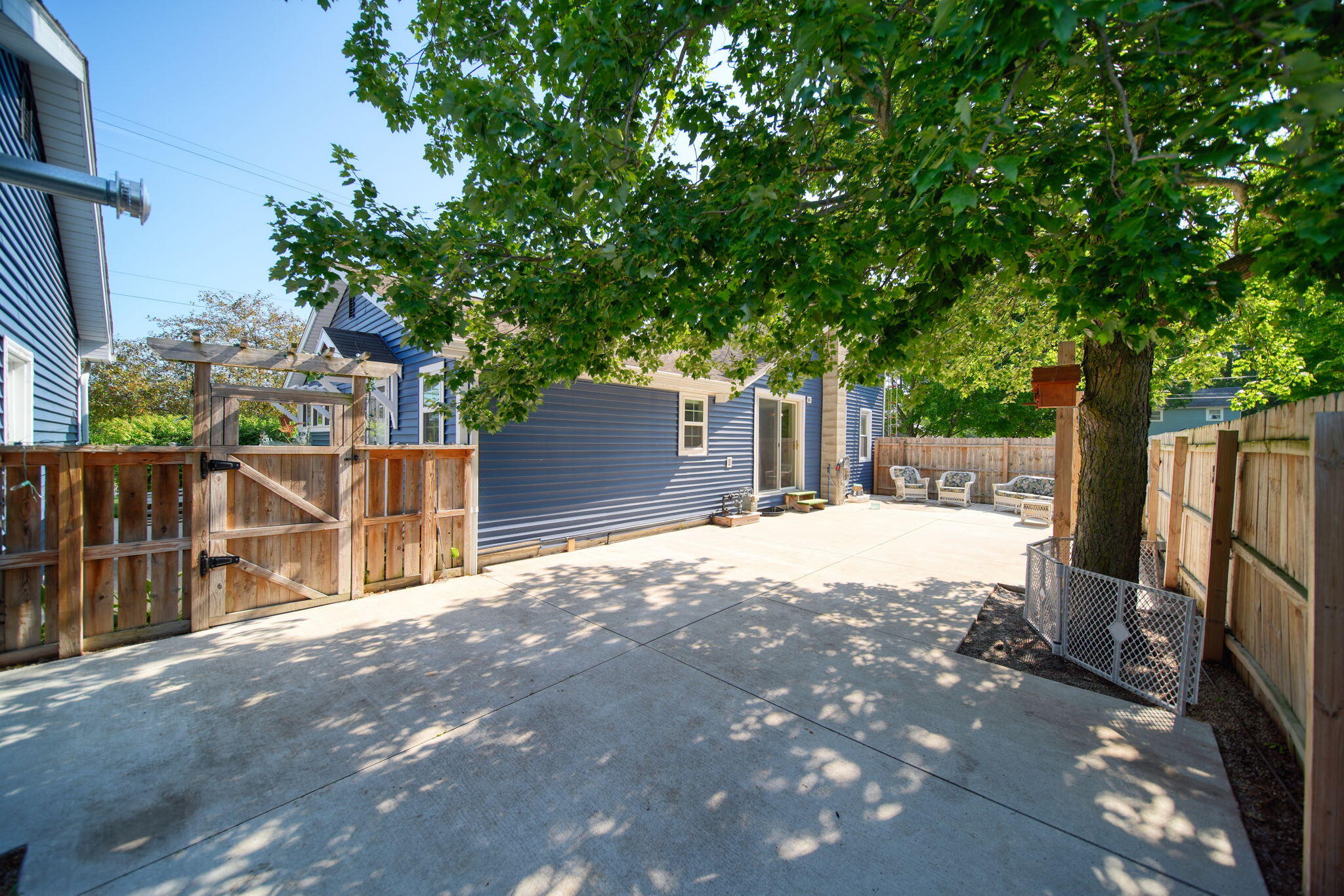 800 Bradish Street