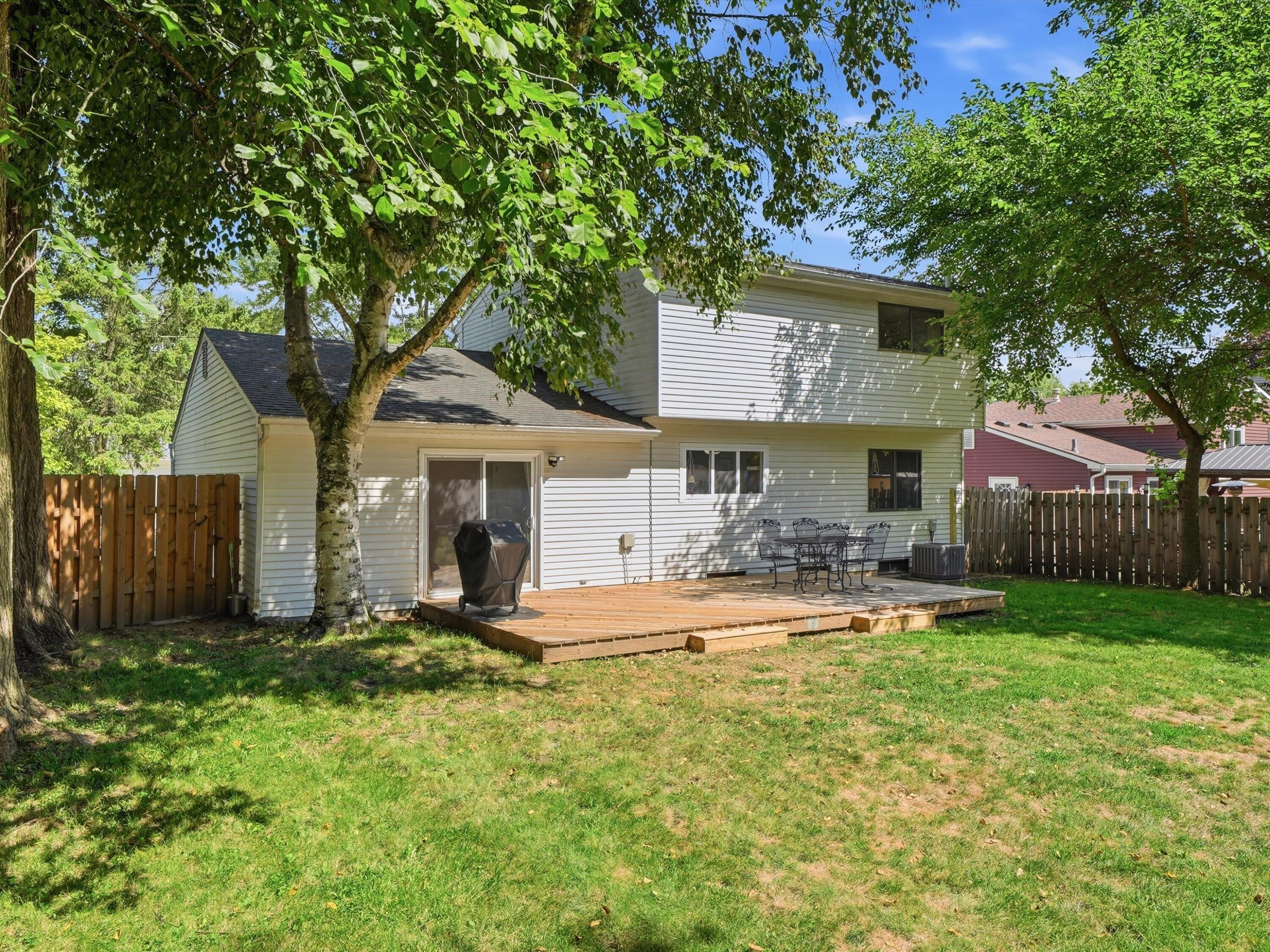 1127 Rue Deauville Boulevard