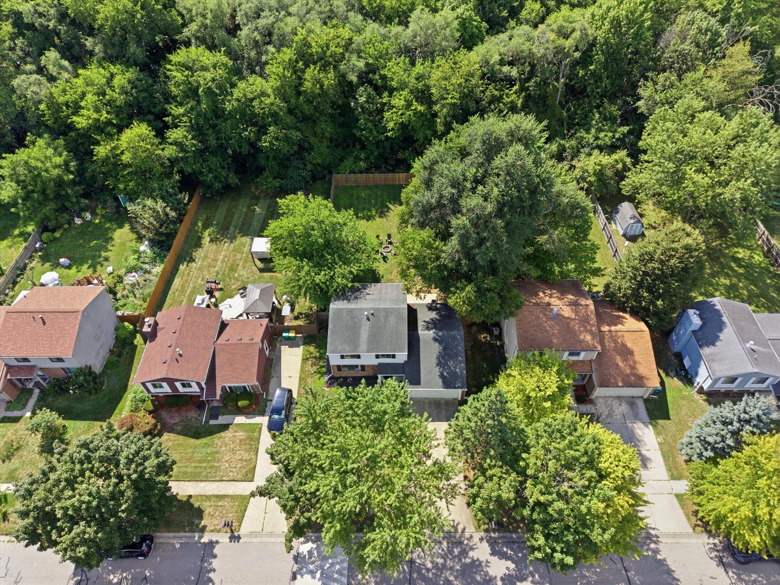 1127 Rue Deauville Boulevard