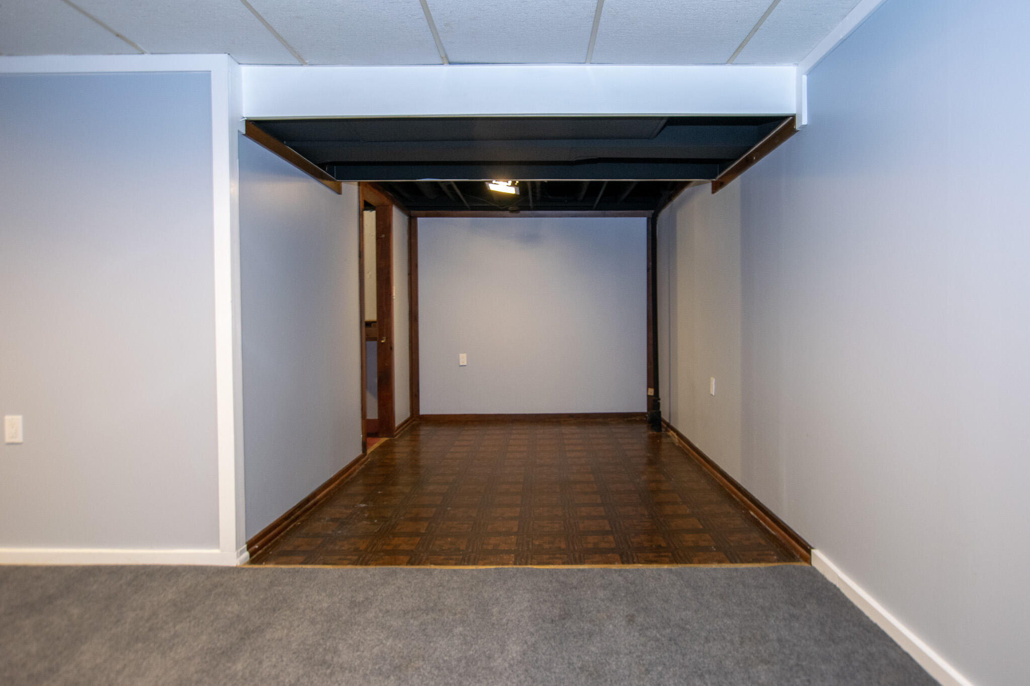 8387 Lakeview Court