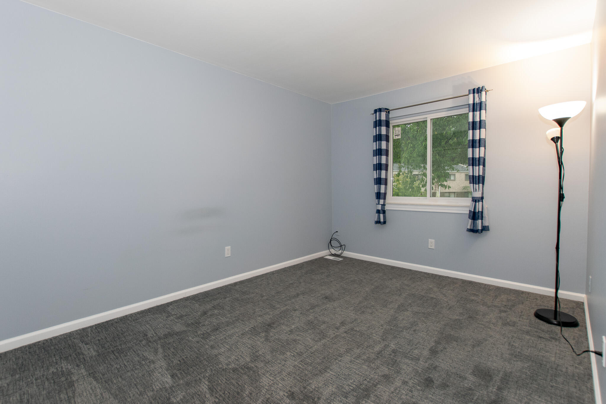 8387 Lakeview Court