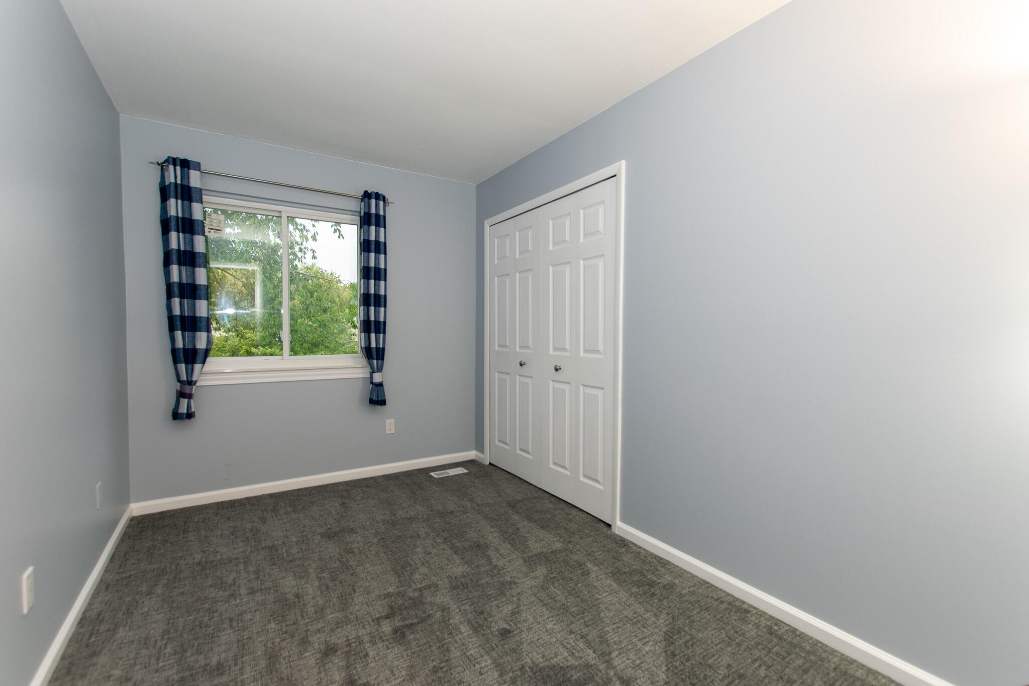 8387 Lakeview Court