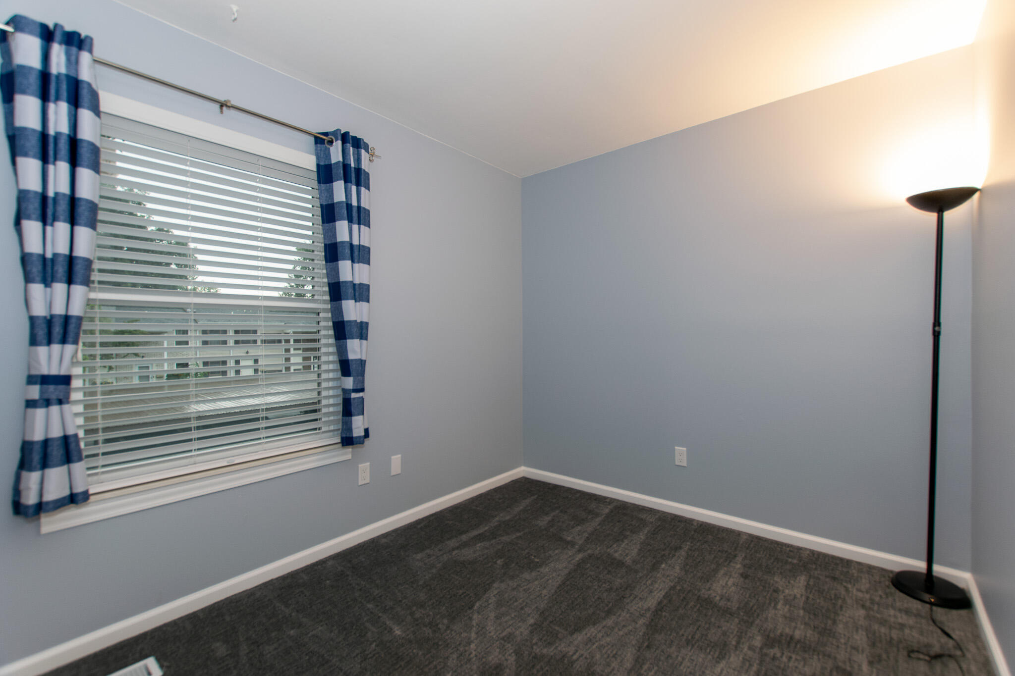 8387 Lakeview Court
