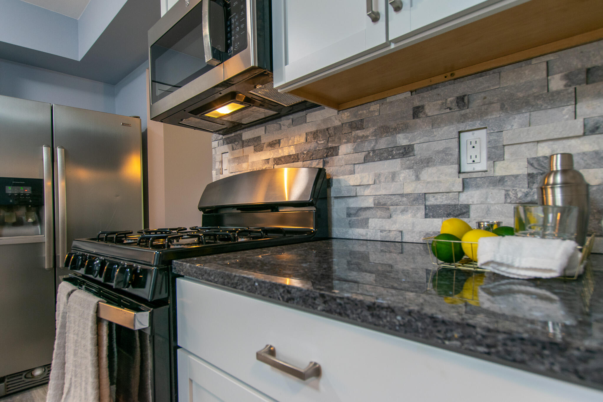 8387 Lakeview Court