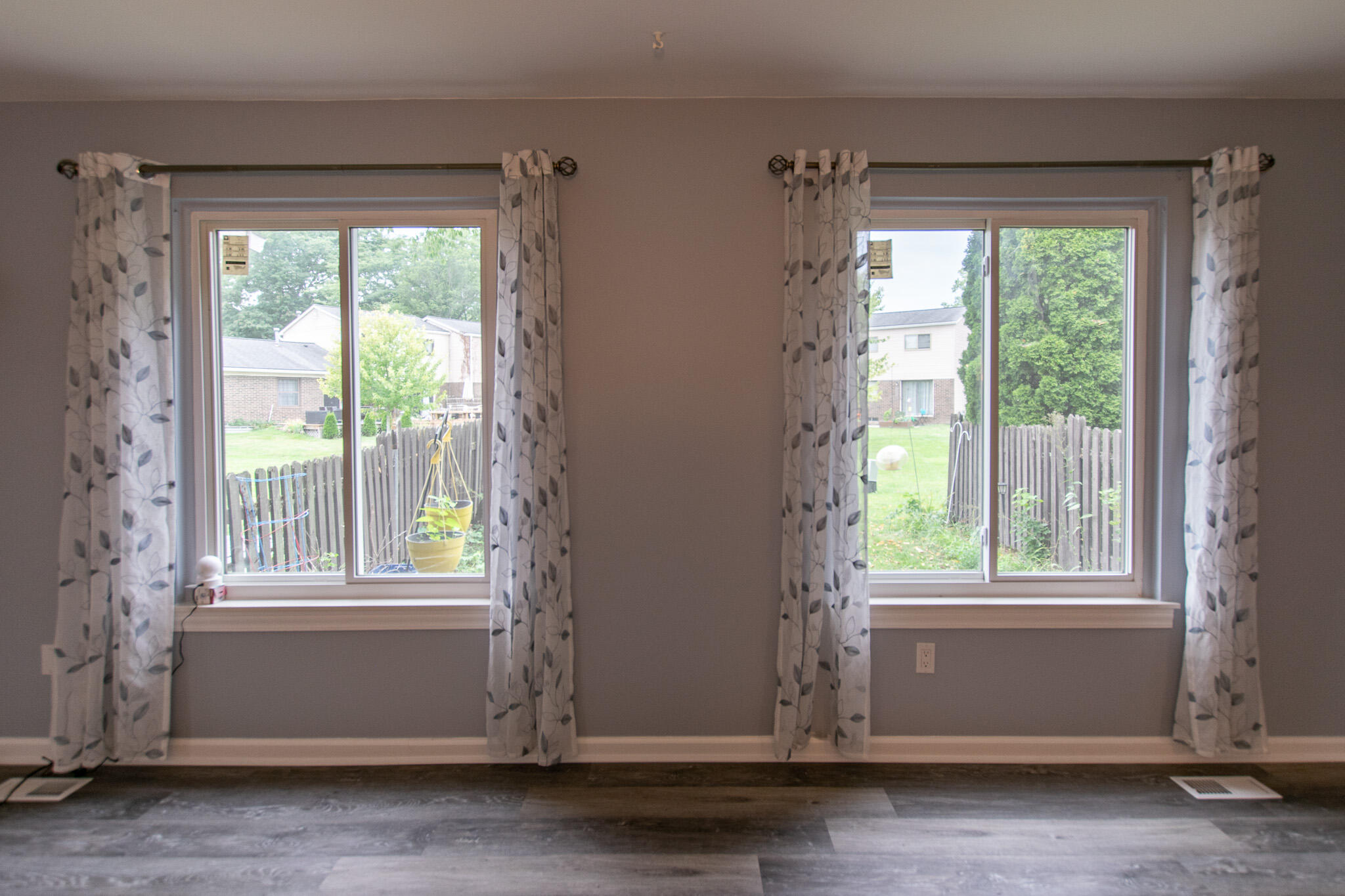 8387 Lakeview Court