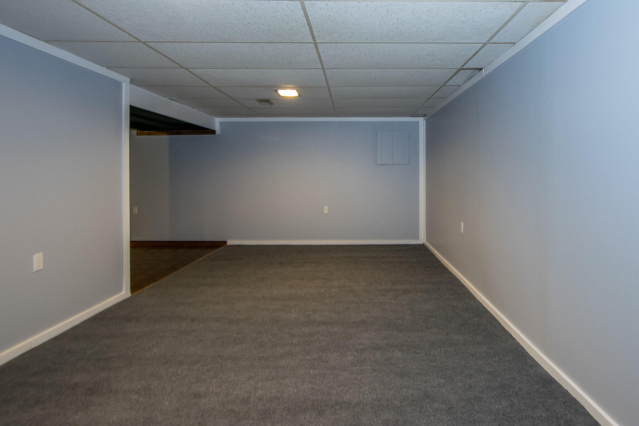 8387 Lakeview Court