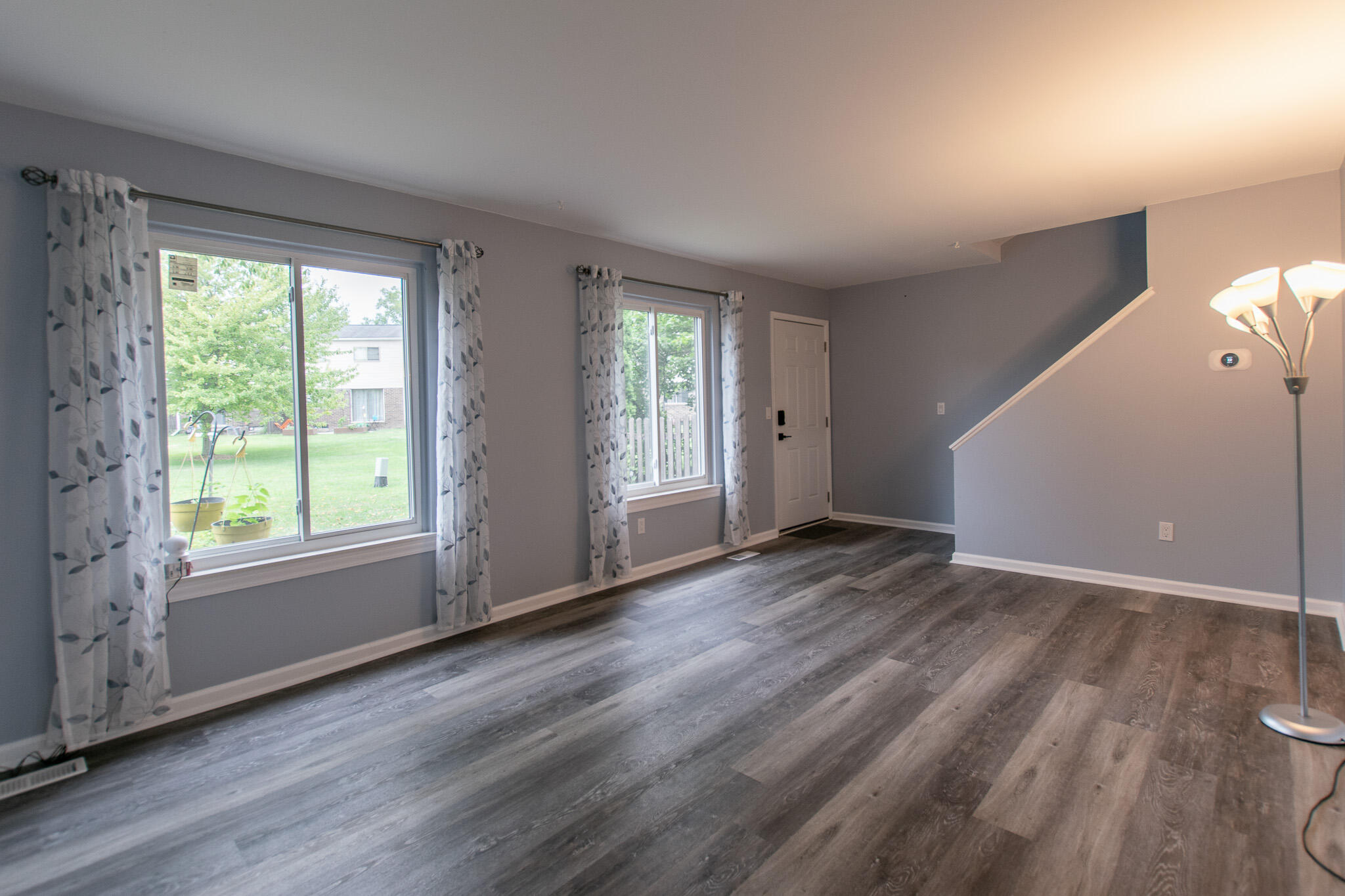 8387 Lakeview Court
