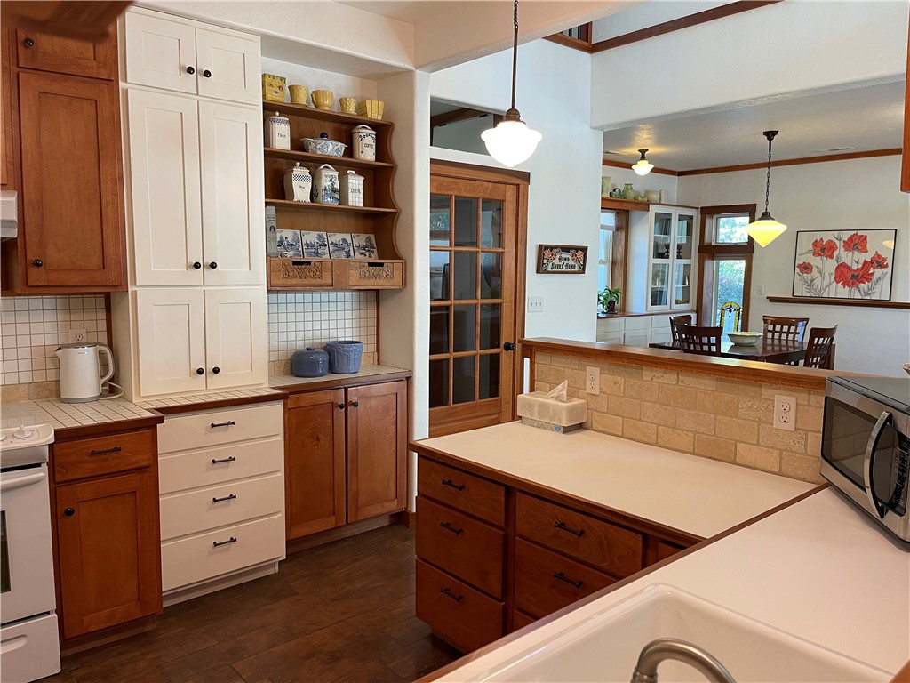 12692 Oak Knoll Circle