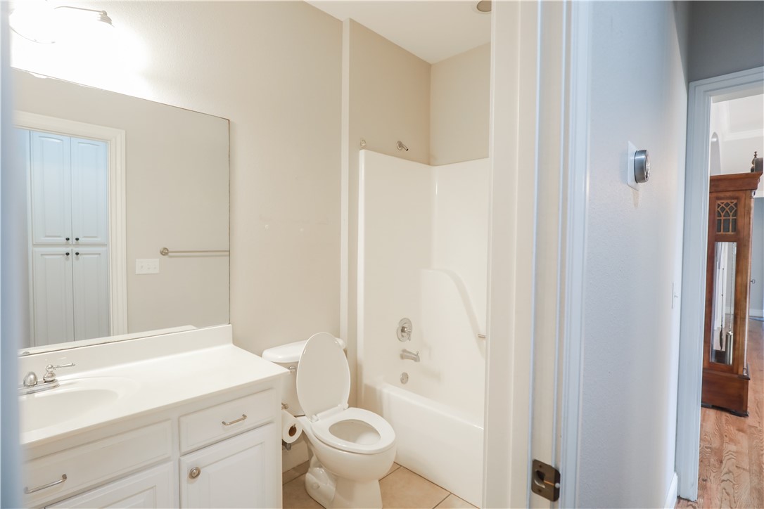 5509 S Braebourne Road