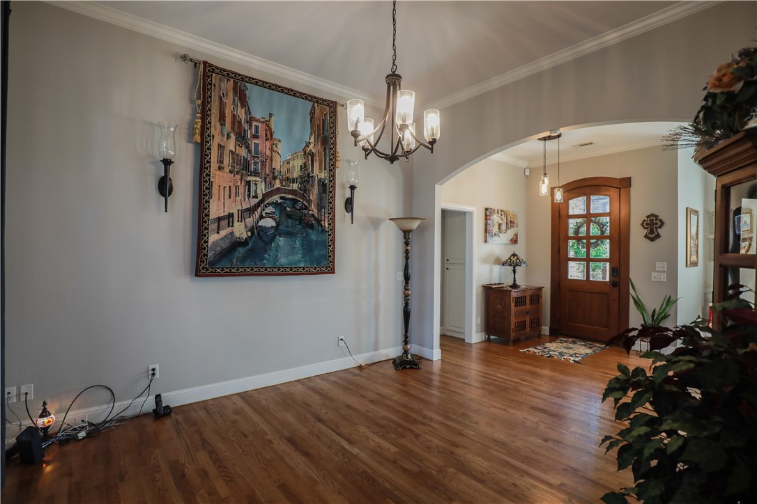 5509 S Braebourne Road