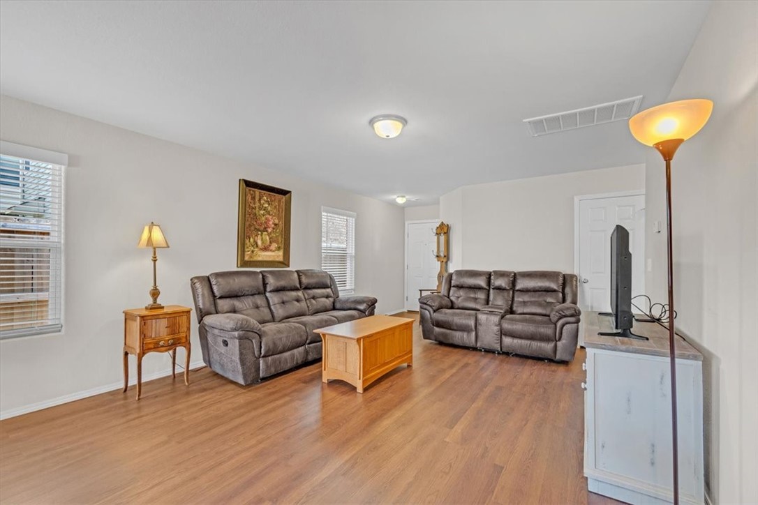 406 Sagebrush Avenue