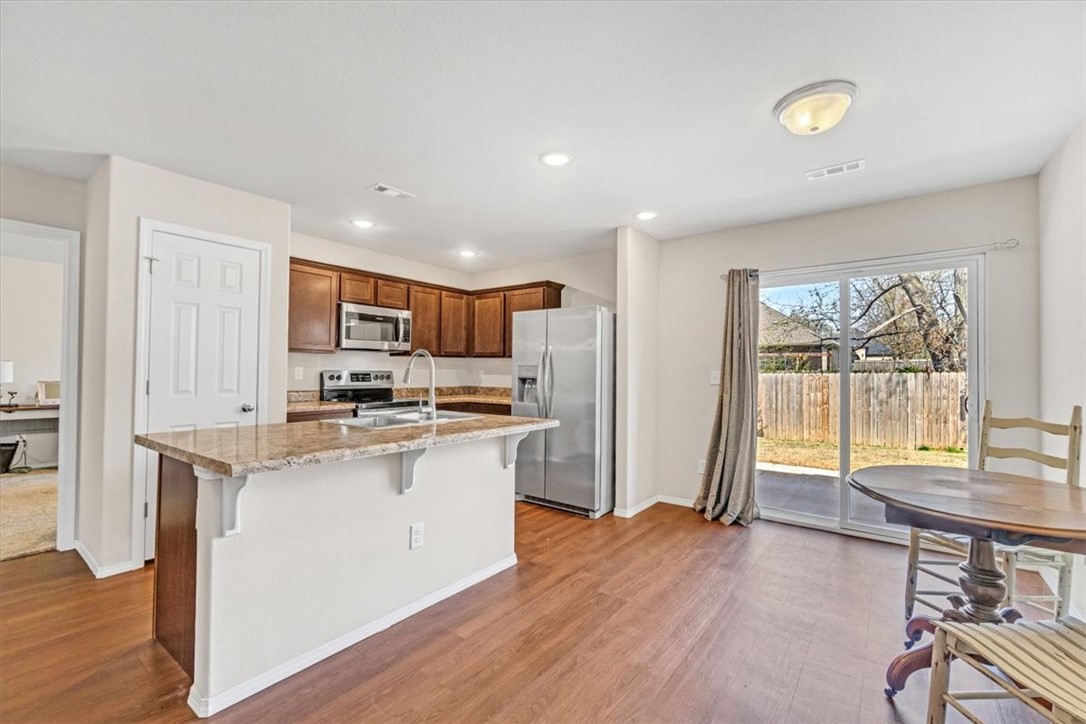 406 Sagebrush Avenue