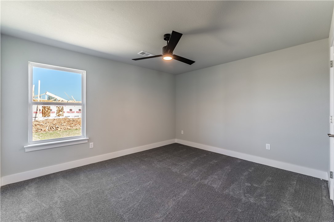 1028 Autumn Royal Avenue