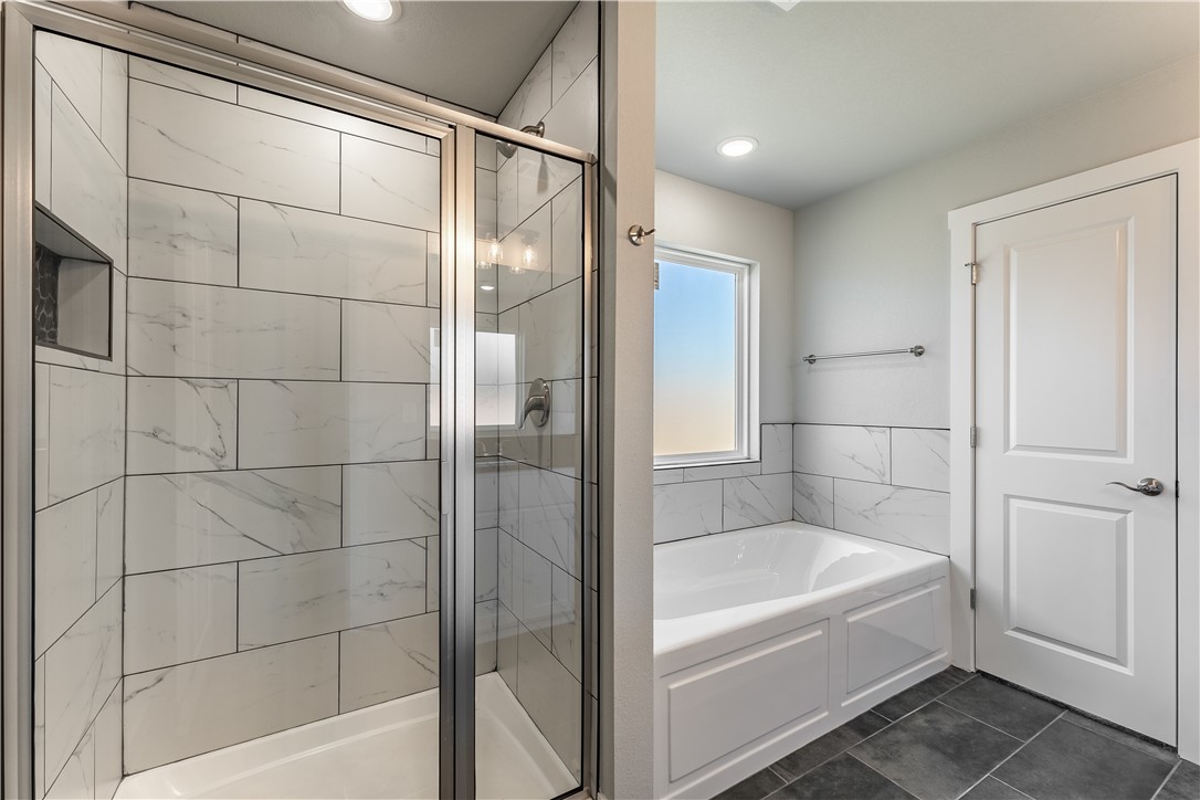 1028 Autumn Royal Avenue