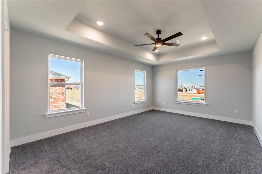 1028 Autumn Royal Avenue