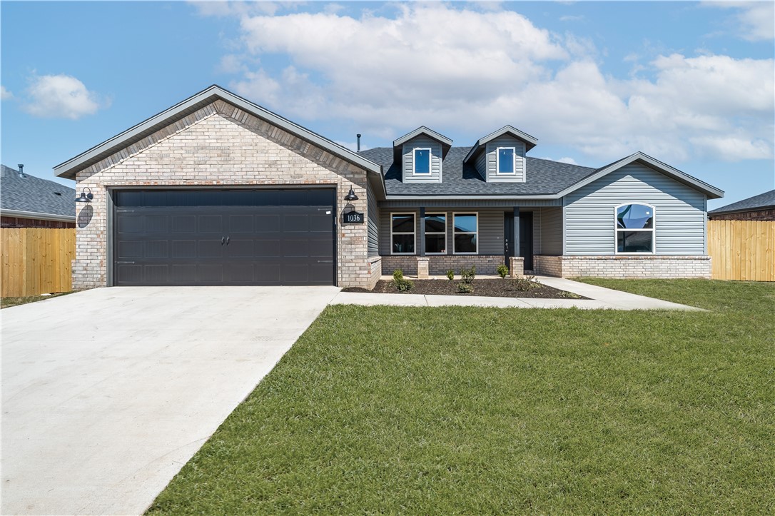 1028 Autumn Royal Avenue