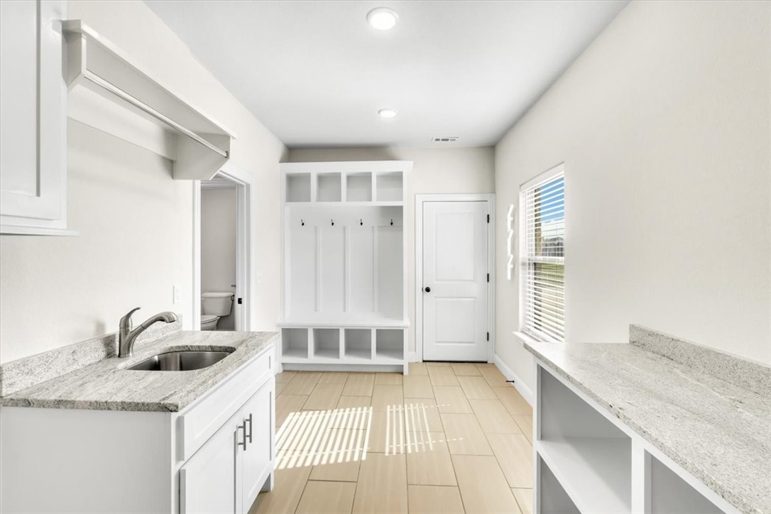 816 Flycatcher Trace