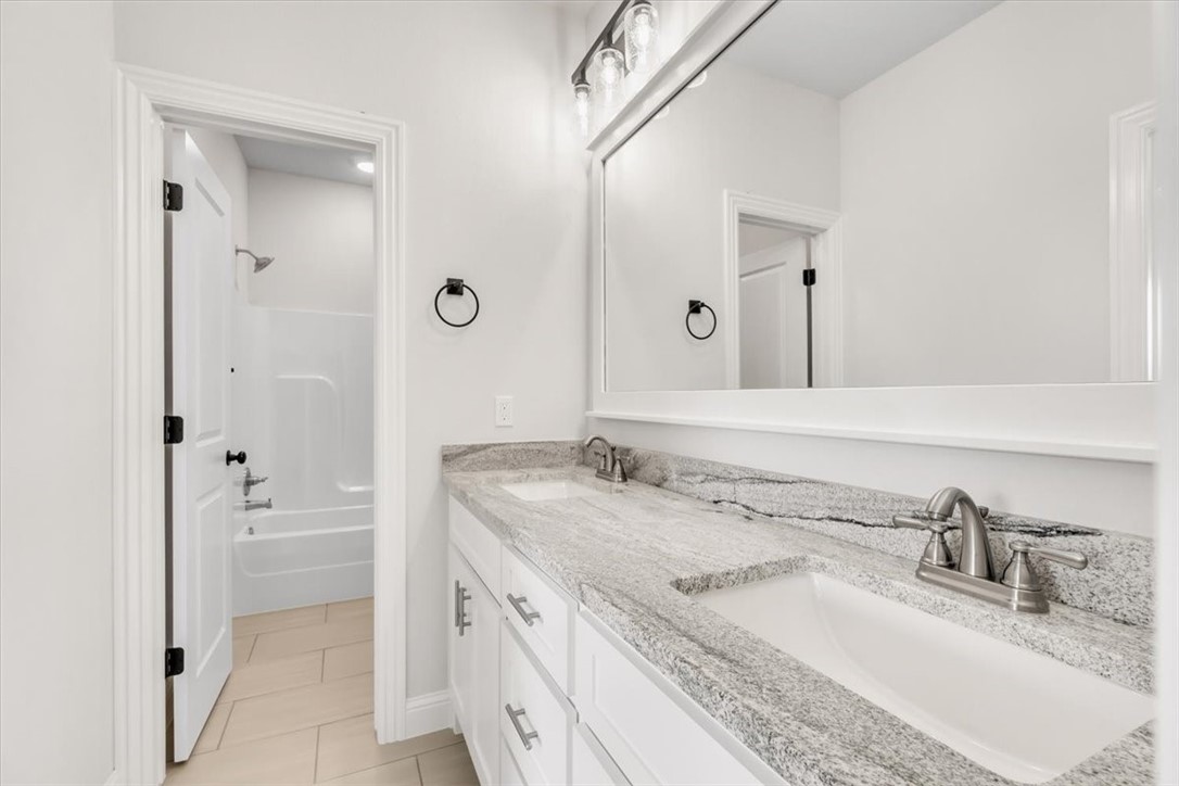 816 Flycatcher Trace