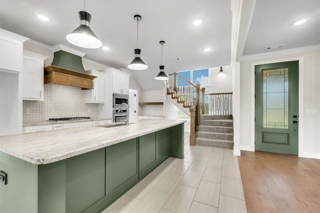 816 Flycatcher Trace