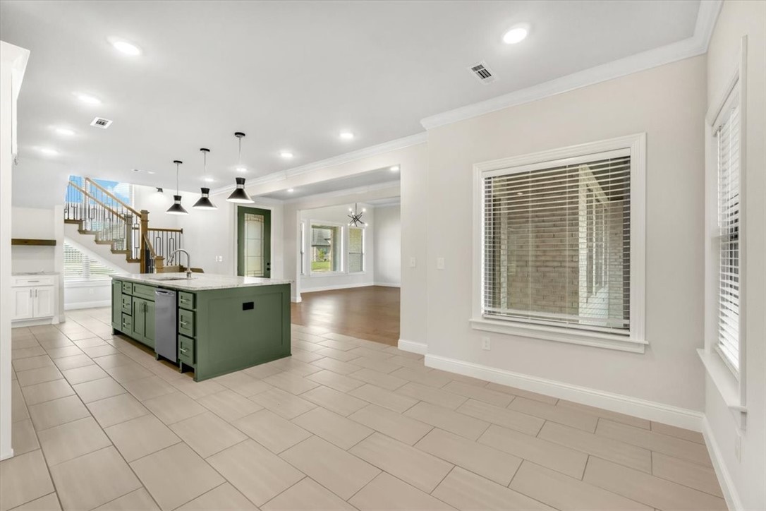 816 Flycatcher Trace