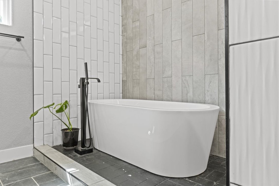 19065 Clear Water Road