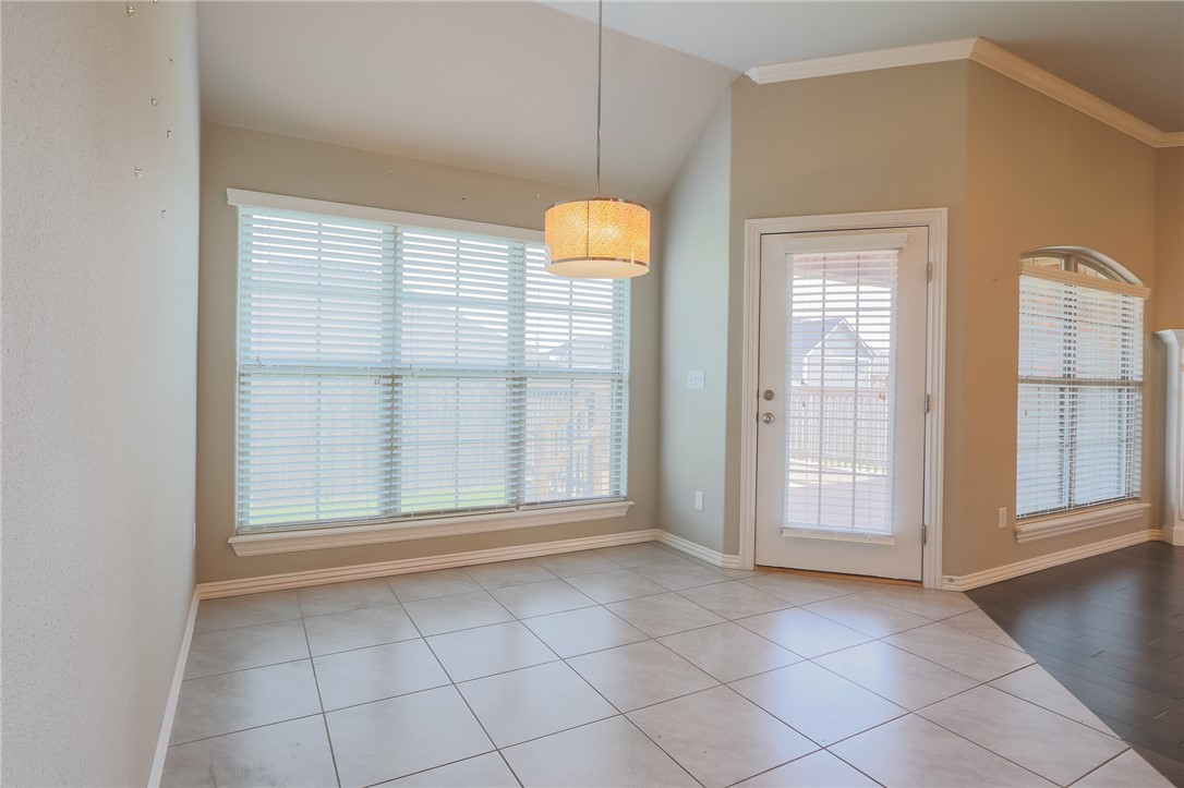 4044 Stonehenge Avenue