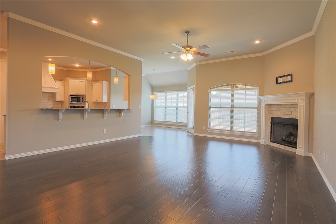 4044 Stonehenge Avenue