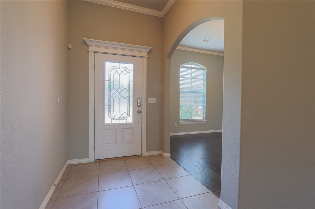 4044 Stonehenge Avenue