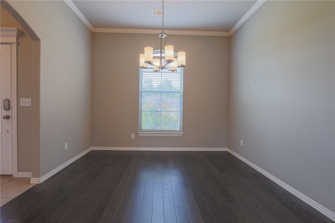 4044 Stonehenge Avenue