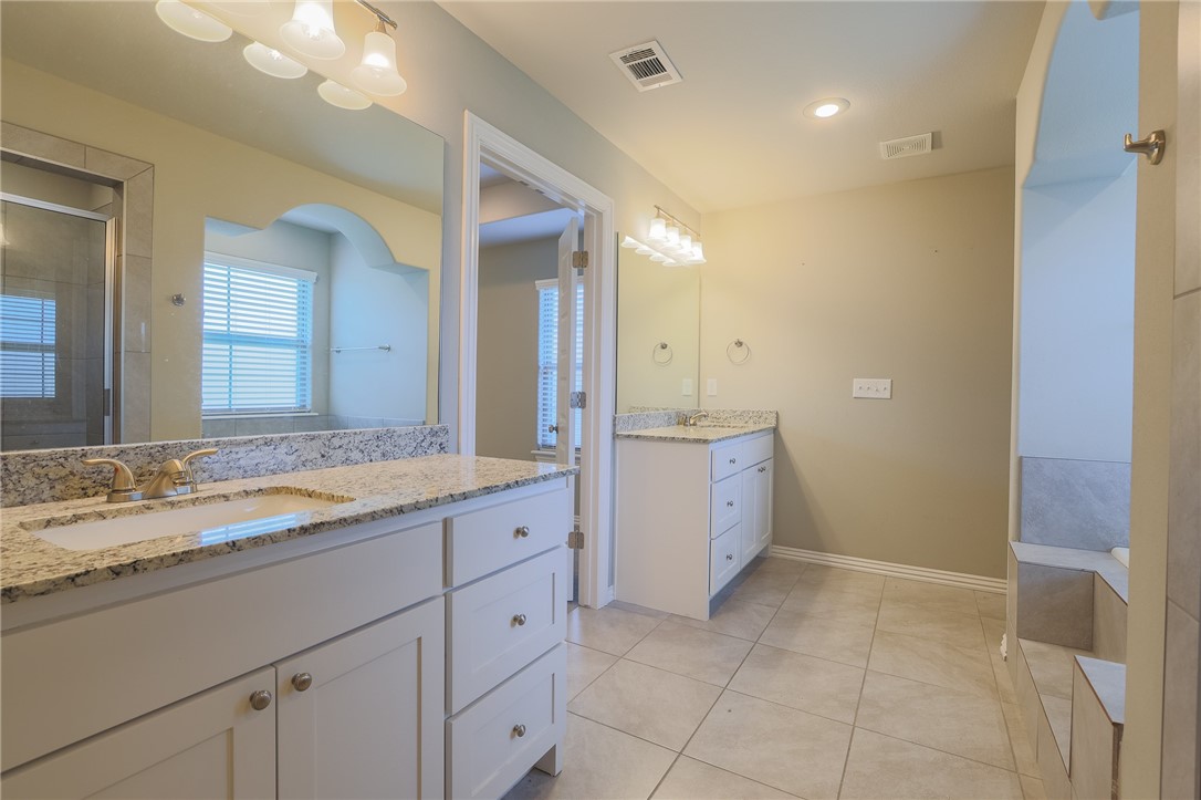 4044 Stonehenge Avenue