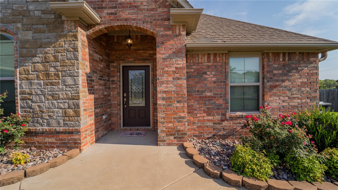 4044 Stonehenge Avenue