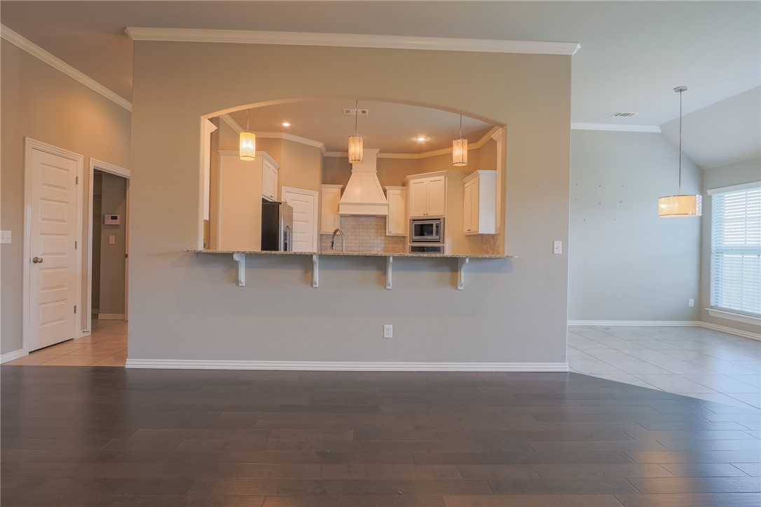 4044 Stonehenge Avenue